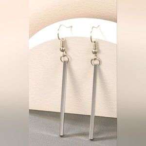 Silver drop earrings NWOT